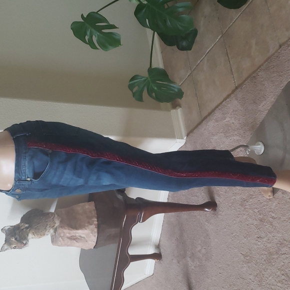 Romeo & Juliet m red velvet laser cut stripes down the side medium wash ra… - Picture 4 of 10